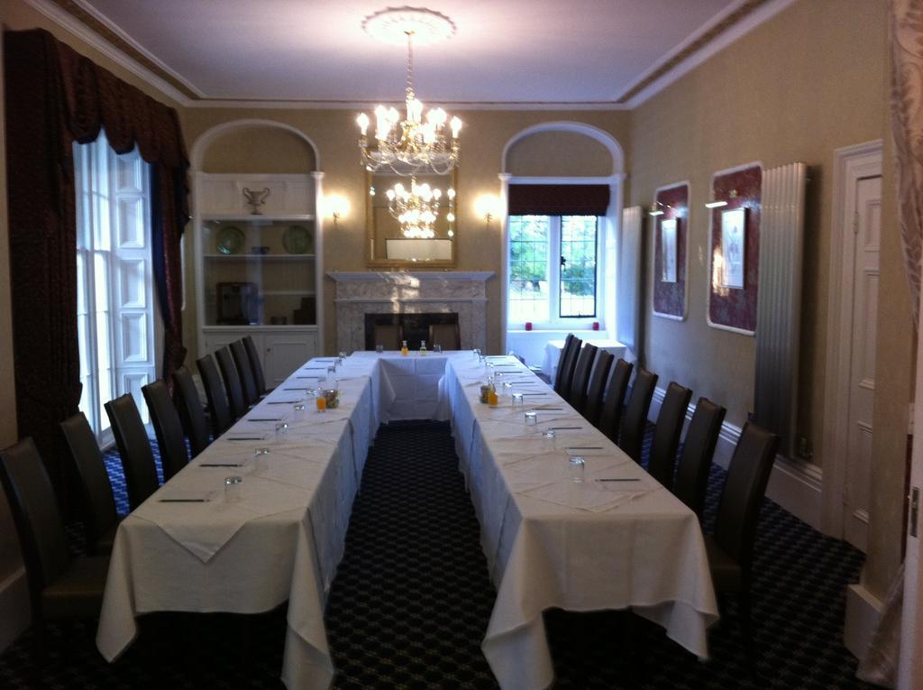 Chiseldon House Hotel スウィンドン エクステリア 写真